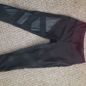 Black Capri leggings with mesh